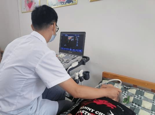 易縣健康送到救助站 義診服務暖人心