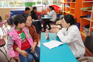 開展醫(yī)教結(jié)合，服務(wù)特殊學(xué)生——記徐匯區(qū)特殊學(xué)生健康咨詢活動(dòng)